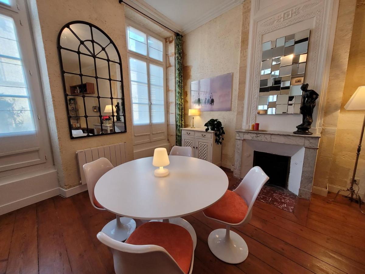 Appartement Central Typiquement Bordelais Bordeaux Esterno foto